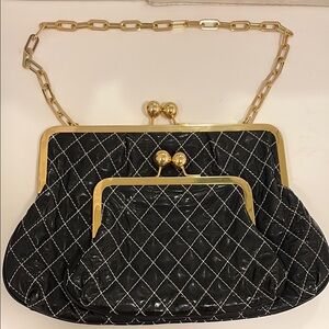 Goldenbleu - Elegant Patent Black LeatherQuilted Handbag with Gold Accents